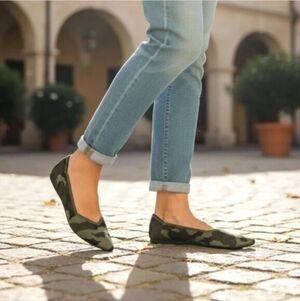Rothy's The Point Olive Camo Knit Pointy Toe Ballet Flats Size 7.5